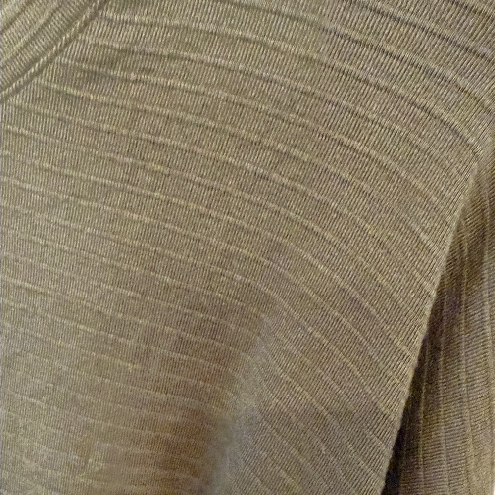 Olive Green Women's Top 24/7 new with tags - Picture 4 of 6
